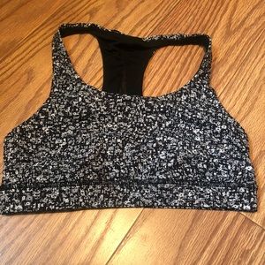 Lululemon Invigorate Sports Bra -
